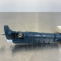 Gilson pipetman pipette image 2